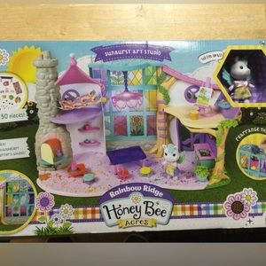 Rainbow Ridge Honey Bee Art Studio Play Set